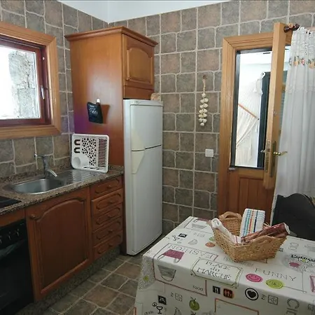 Playa Blanca Sleeps 5 With Pool And Wifi Villa